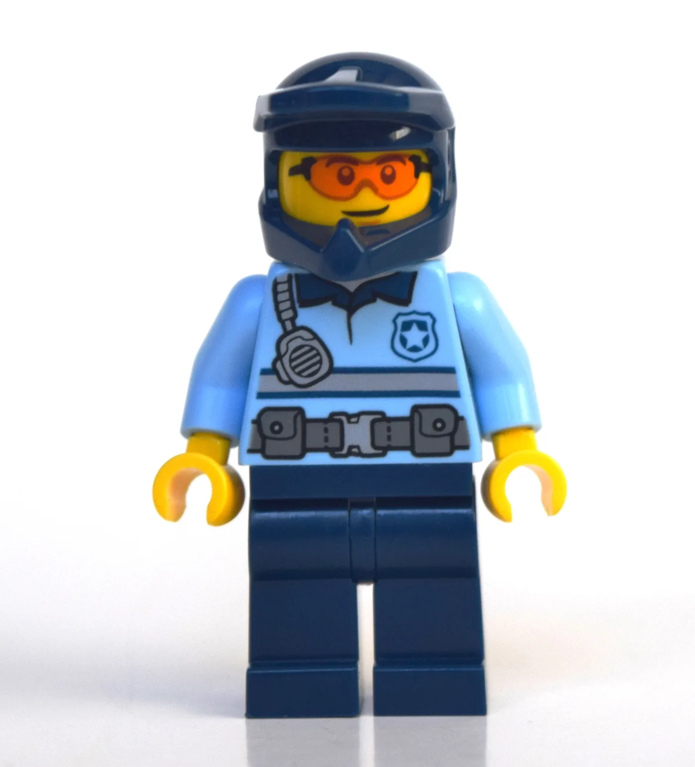 Policeman, Polo Shirt with Belt and Radio, Da… — minifigurine LEGO | Brick Broker