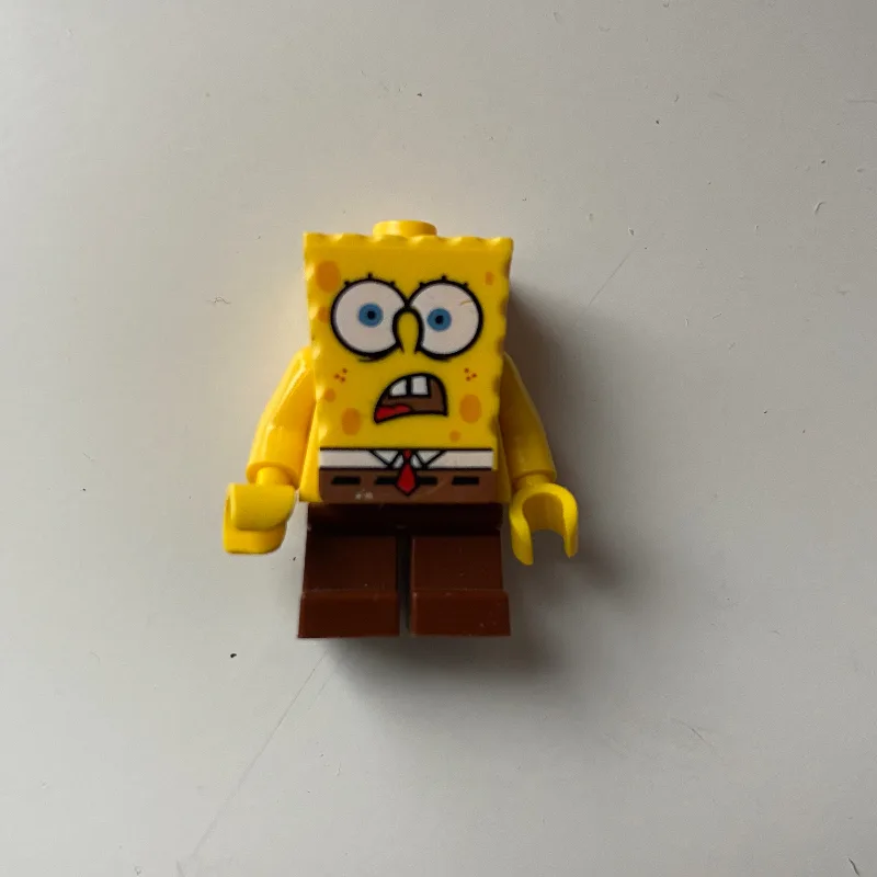 SpongeBob Squarepants with Wide Eyes and Open… — minifigurine LEGO | Brick Broker