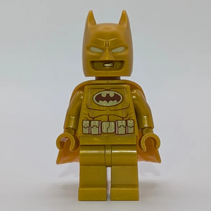 Batman, Pearl Gold Suit, Cape, and Cowl — minifigurine LEGO | Brick Broker