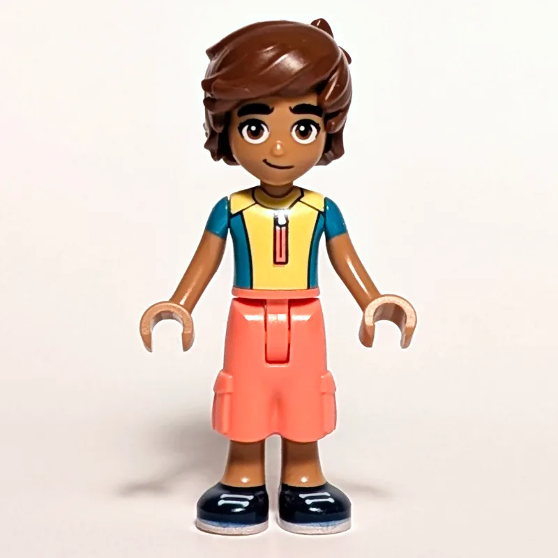 Leo - Yellow Shirt, Coral Pants — dans quels sets LEGO ? (fig-013910) | Brick Broker