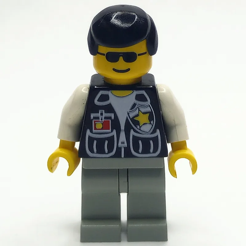 Policeman, Black Vest with Badge and Pockets,… — minifigurine LEGO | Brick Broker