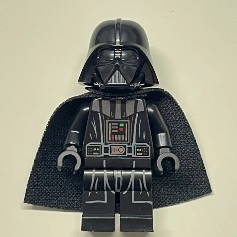 Darth Vader, White Skin, 19888 Cape, Green Sq… — minifigurine LEGO | Brick Broker