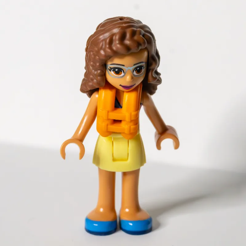Olivia - Dark Pink Bikini, Bright Light Yello… — minifigurine LEGO | Brick Broker