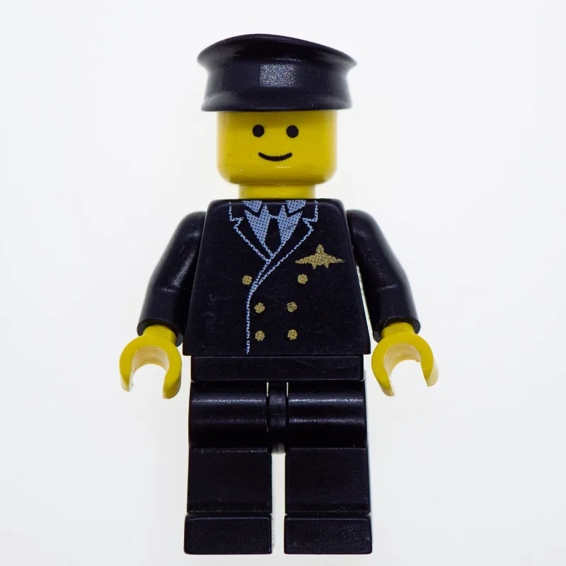 Pilot, Black Suit with Tie and Airplane Badge… — minifigurine LEGO | Brick Broker