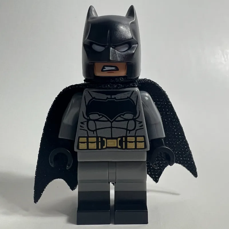 Batman, Dark Bluish Gray Suit, Black Cape and… — minifigurine LEGO | Brick Broker