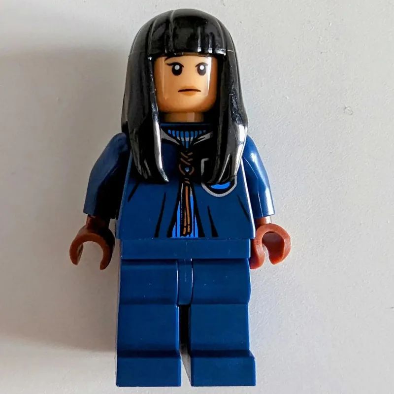 Cho Chang - Dark Blue Quidditch Uniform — minifigurine LEGO | Brick Broker