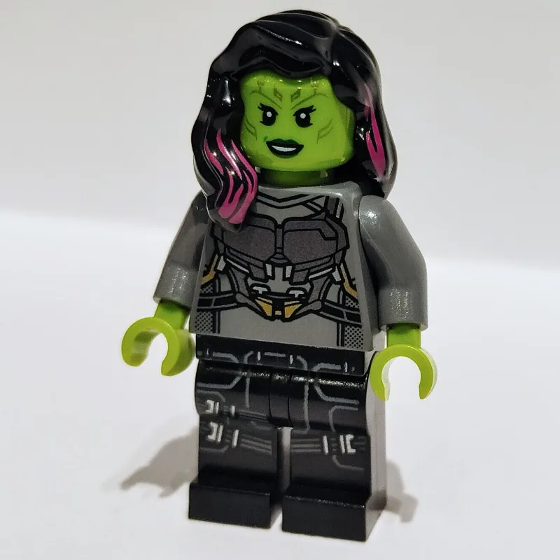 Gamora in Dark Bluish Gray and Silver Outfit — minifigurine LEGO | Brick Broker