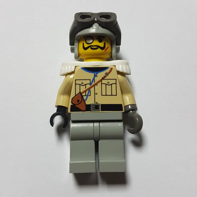 Baron Von Barron (Pilot) with Light Gray Hat — minifigurine LEGO | Brick Broker