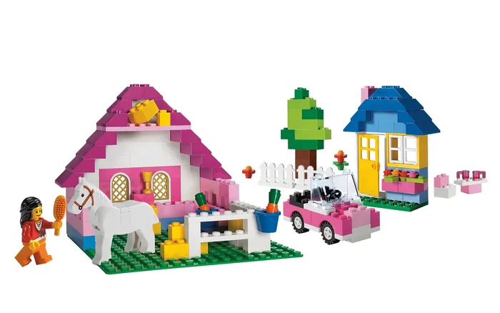 LEGO 5560 Grande Boîte de Briques Roses - prix | Brick Broker