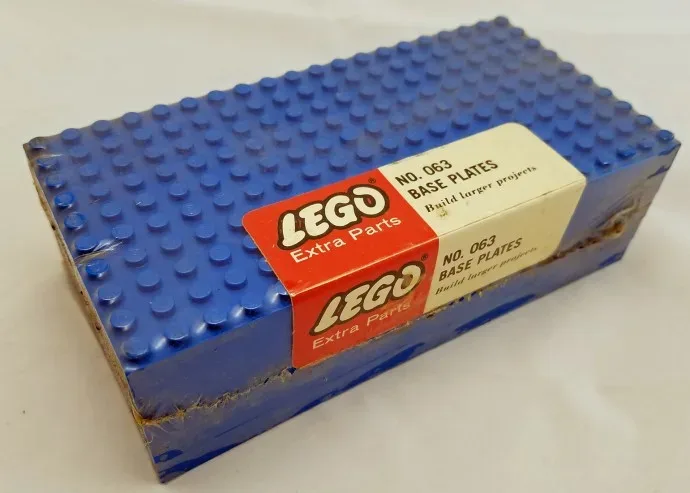LEGO 063 Cinq Grandes Plaques de Base - Bleues - prix | Brick Broker