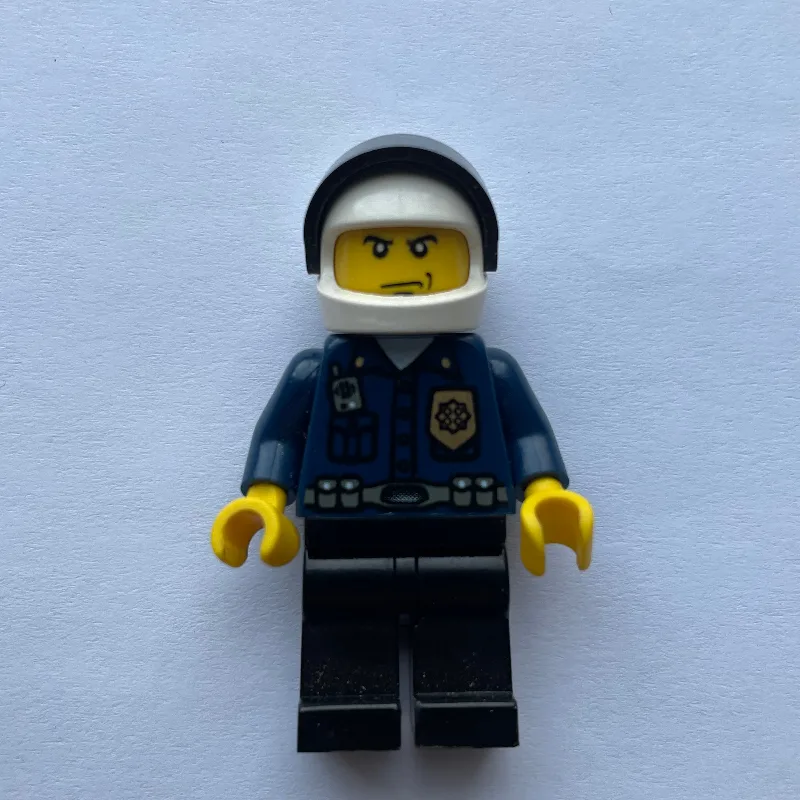 Policeman, Dark Blue Shirt with Radio and Bad… — minifigurine LEGO | Brick Broker