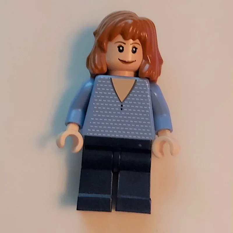 Mary Jane in Medium Blue Sweater — dans quels sets LEGO ? (fig-004940) | Brick Broker