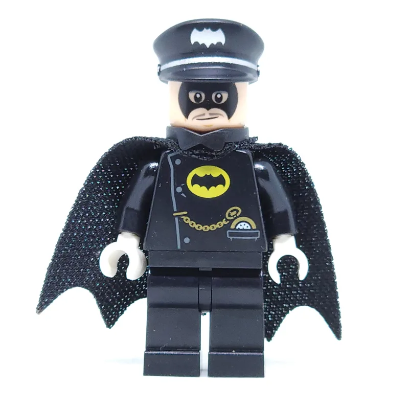 Alfred Pennyworth, Chauffeur Batsuit — dans quels sets LEGO ? (fig-004880) | Brick Broker
