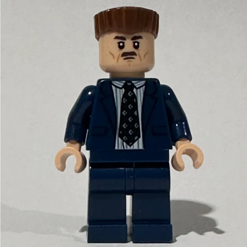 J. Jonah Jameson, Dark Blue Suit, Reddish Bro… — minifigurine LEGO | Brick Broker