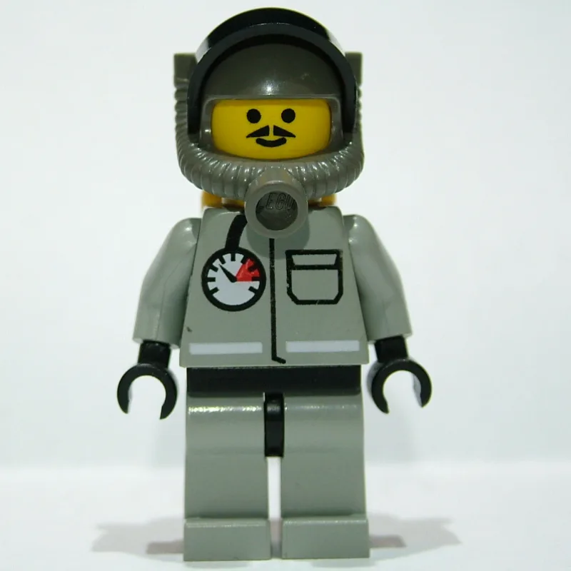 Fireman, Light Gray Fire Suit with Gauge and… — minifigurine LEGO | Brick Broker