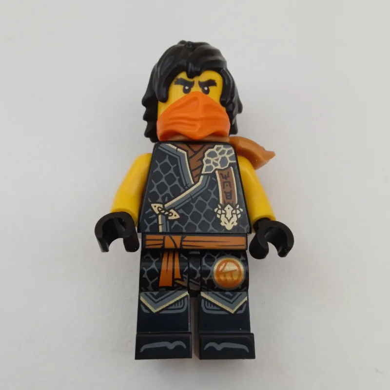 Cole, Black Robes, Hair, Shoulder Guard — minifigurine LEGO | Brick Broker