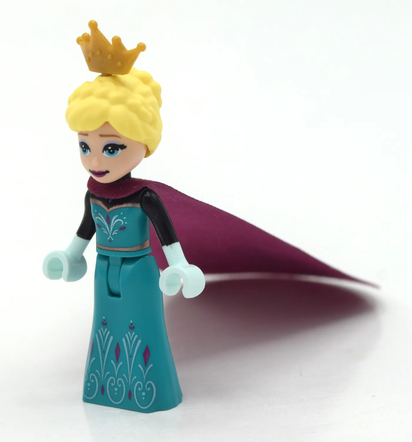 Elsa / Coronation Elsa — dans quels sets LEGO ? (fig-011578) | Brick Broker