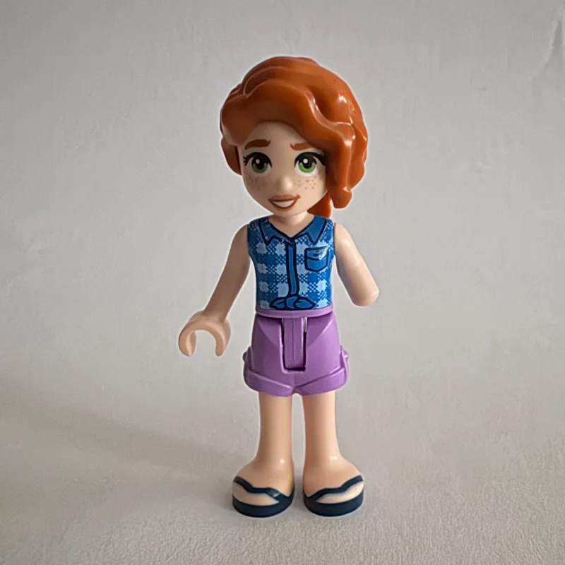 Autumn, Blue Plaid Shirt, Medium Lavender Sho… — minifigurine LEGO | Brick Broker