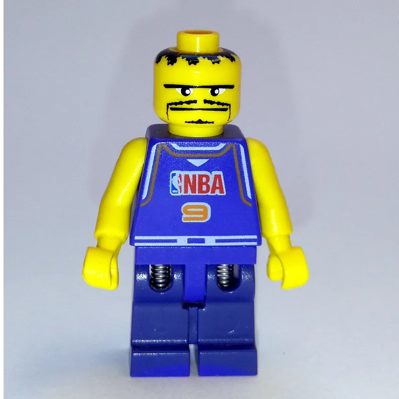 Basketball Player, Violet Torso, violet Legs 9 — minifigurine LEGO | Brick Broker