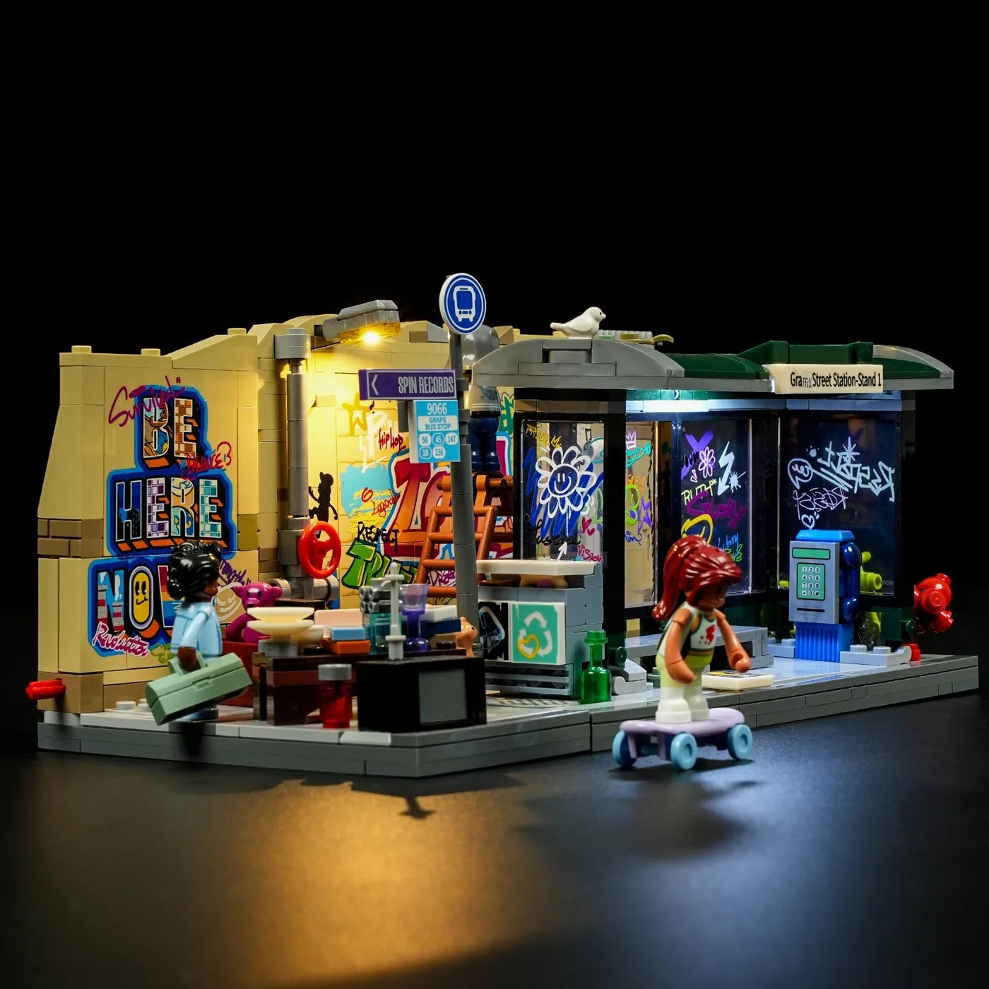 Lumibricks Arrêt de bus graffiti (LUMI-F9066) - prix | Brick Broker