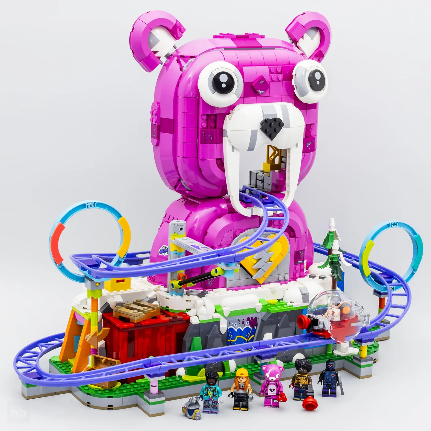 Test rapide : LEGO FORTNITE [77082] Rave Cave, un diorama coloré mais limité | Brick Broker