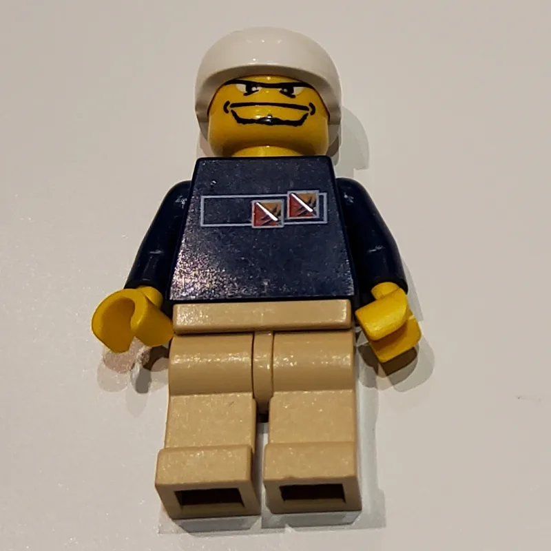 Skateboarder, Dark Blue, White Helmet — dans quels sets LEGO ? (fig-007150) | Brick Broker