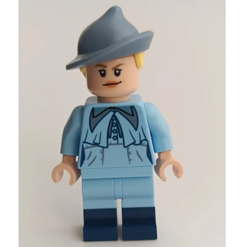 Fleur Delacour, Bright Light Blue Outfit, San… — minifigurine LEGO | Brick Broker