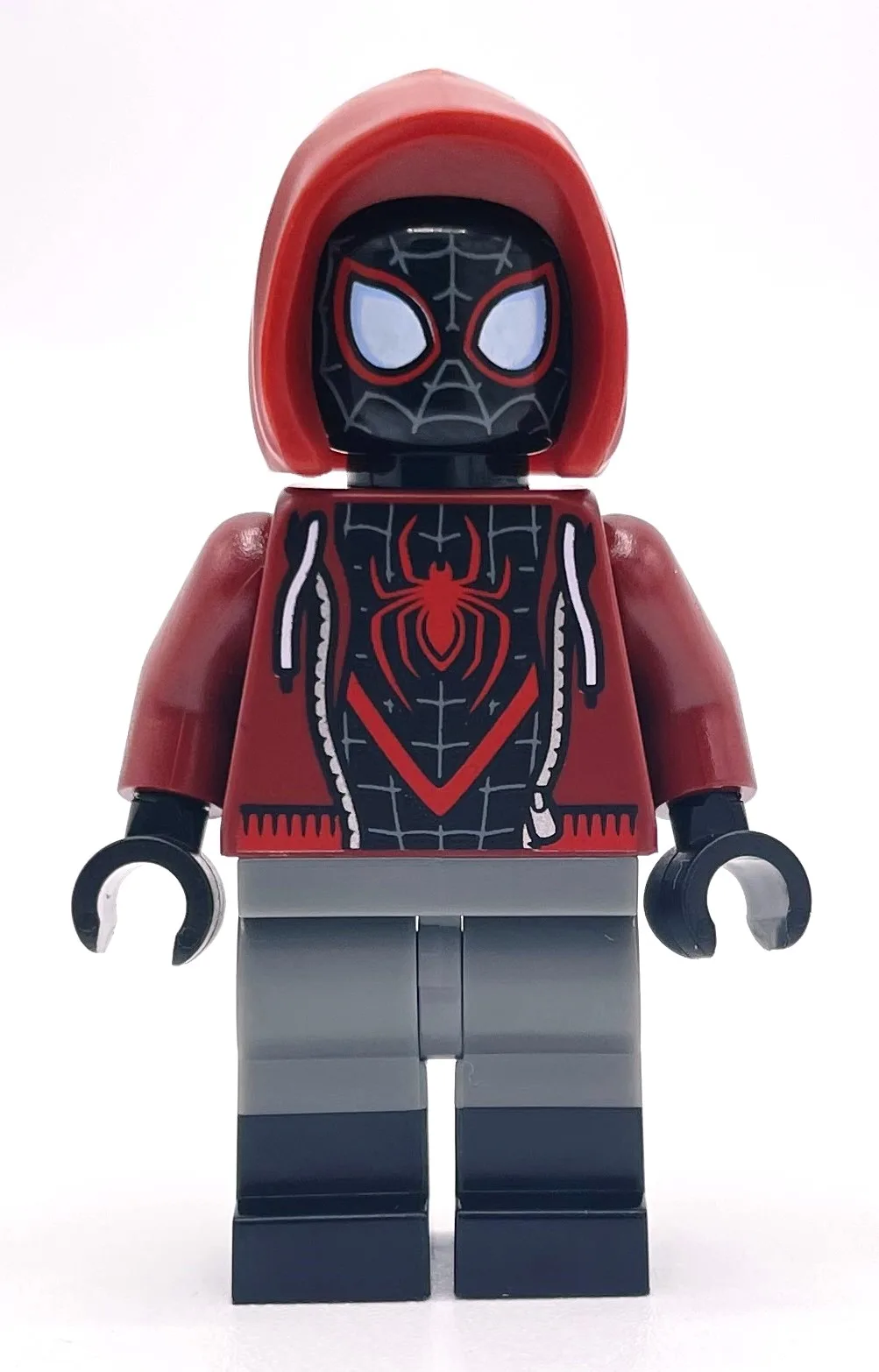 Spider-Man (Miles Morales), Dark Red Hoodie,… — minifigurine LEGO | Brick Broker