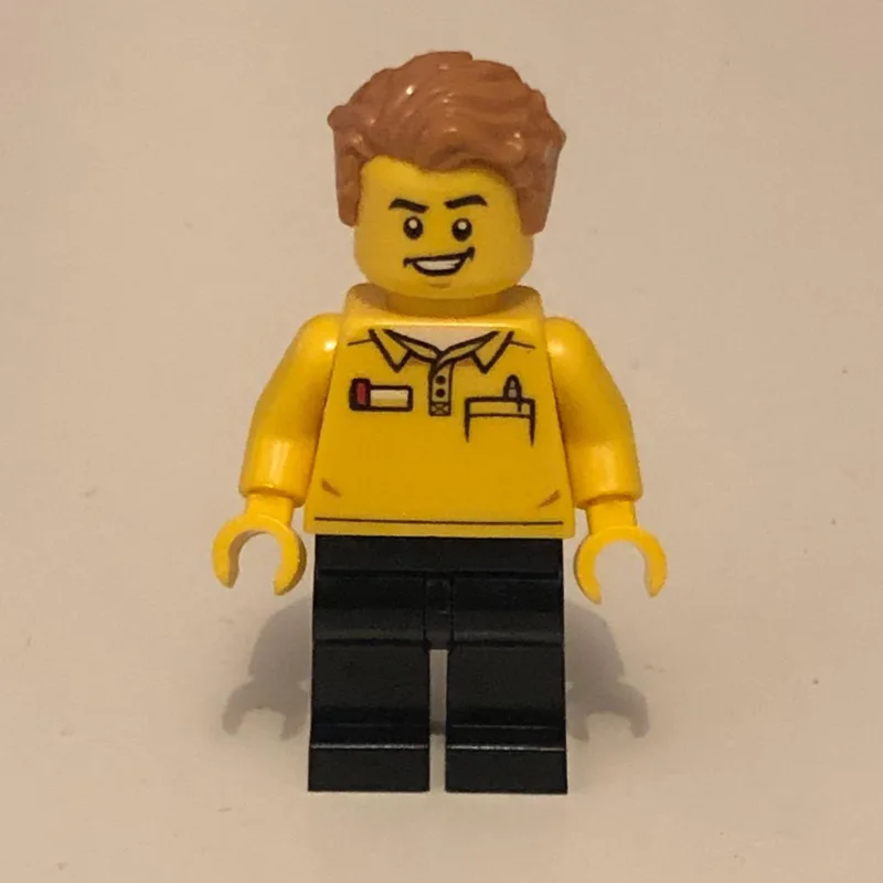 LEGO Store Employee, LEGO Logo on Back, Mediu… — minifigurine LEGO | Brick Broker