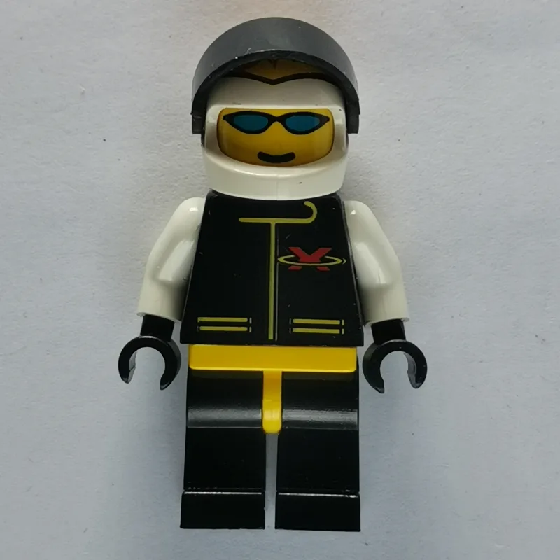 Racer, Extreme Team, Black Jacket, Black Legs… — minifigurine LEGO | Brick Broker