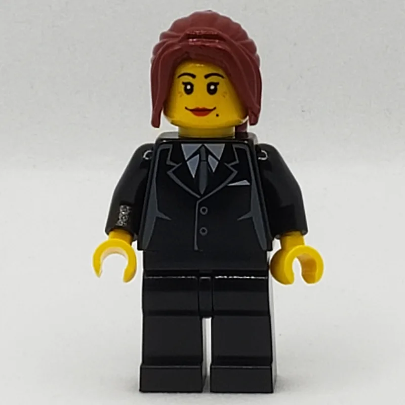 Woman, Black Suit with Tie, Dark Red Hair — minifigurine LEGO | Brick Broker