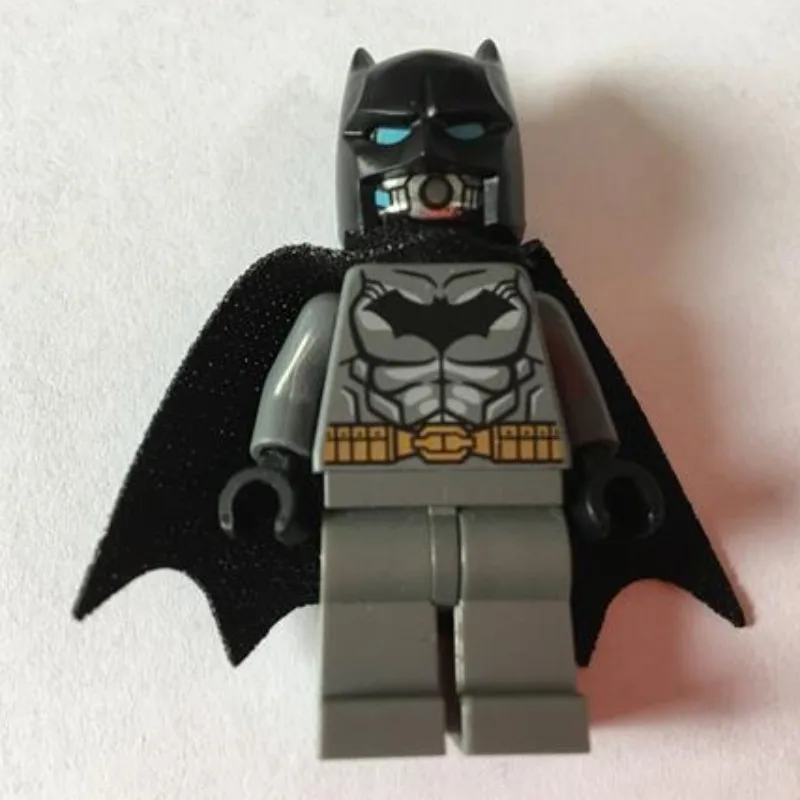 Batman, Dark Bluish Gray Suit, Black Cape and… — minifigurine LEGO | Brick Broker