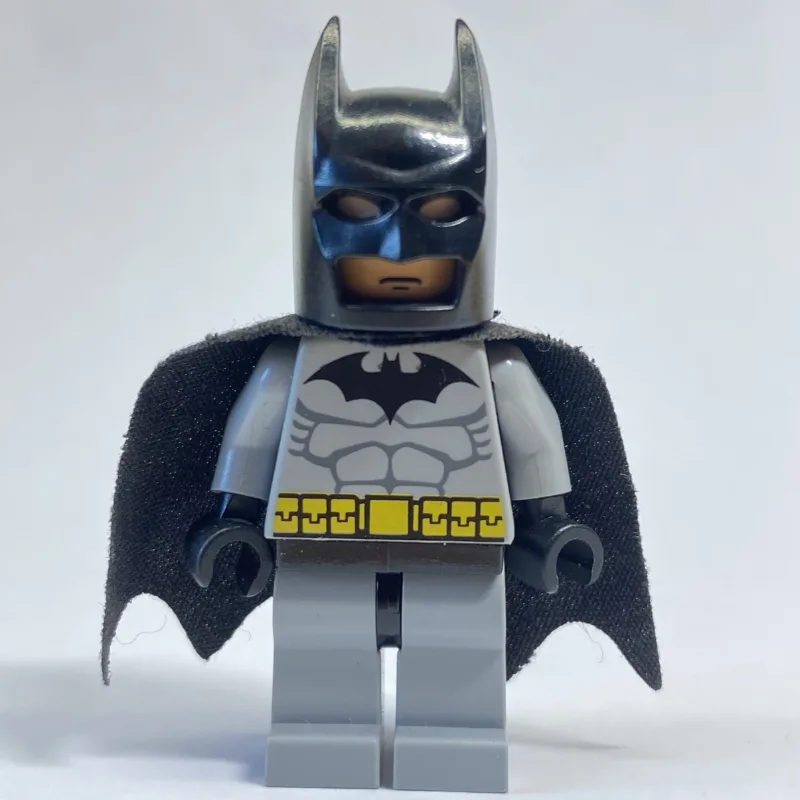 Batman, Light Bluish Gray Suit, Black Cape an… — minifigurine LEGO | Brick Broker