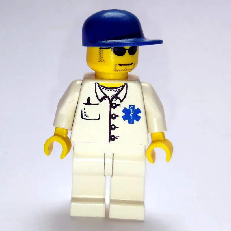Doctor, White Shirt with Star of Life Logo, B… — minifigurine LEGO | Brick Broker