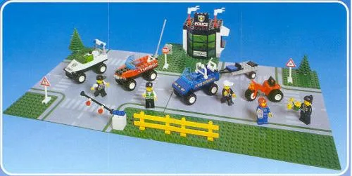 LEGO 2234 Course Poursuite de la Police - prix | Brick Broker