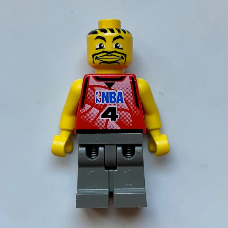 Basketball Player, Red Torso with #4, Dark Gr… — minifigurine LEGO | Brick Broker