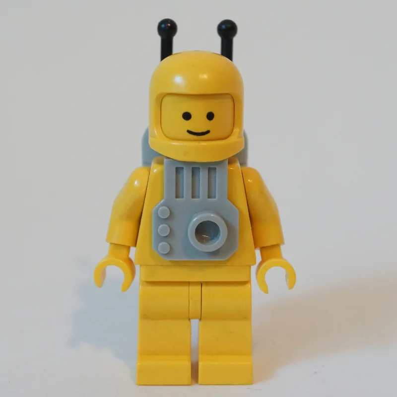 Classic Spaceman, Yellow with Jetpack (3842b… — minifigurine LEGO | Brick Broker