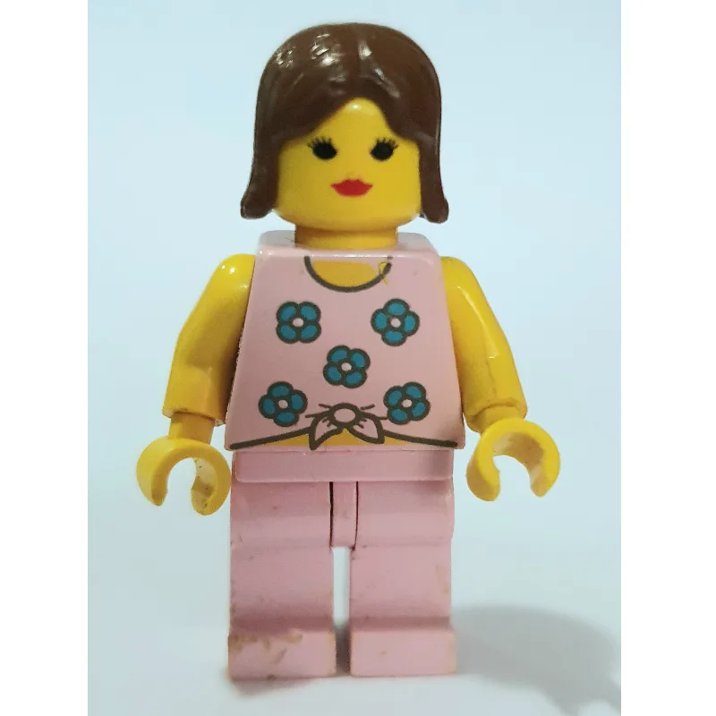 Woman, Tied Pink Tank Top with Flowers, Pink… — minifigurine LEGO | Brick Broker