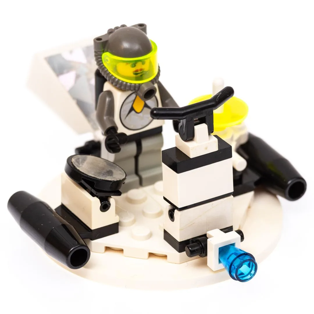 LEGO 6815 Hovertron - prix et où acheter | Brick Broker