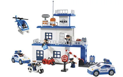 LEGO 9229 Commissariat de police - prix et où acheter | Brick Broker