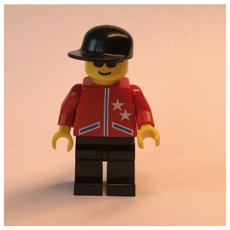 Racer, Red Jacket with 2 Stars, Black Cap, Su… — minifigurine LEGO | Brick Broker