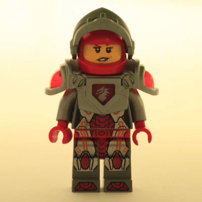 Macy Halbert with Rounded Shoulder Armor — minifigurine LEGO | Brick Broker