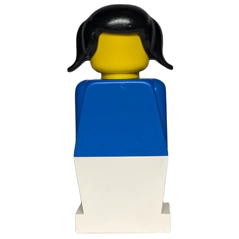 LEGOLAND Female Blue Torso, White Legs — dans quels sets LEGO ? (fig-004967) | Brick Broker