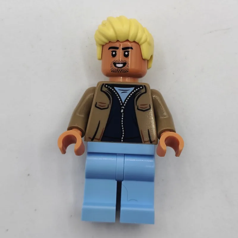 Soccer Fan, Dark Tan Jacket, Bright Light Yel… — minifigurine LEGO | Brick Broker