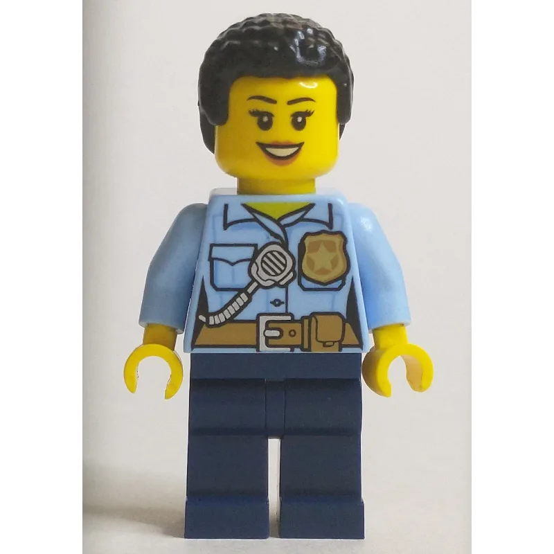 Policewoman, Bright Light Blue Shirt, Short B… — minifigurine LEGO | Brick Broker