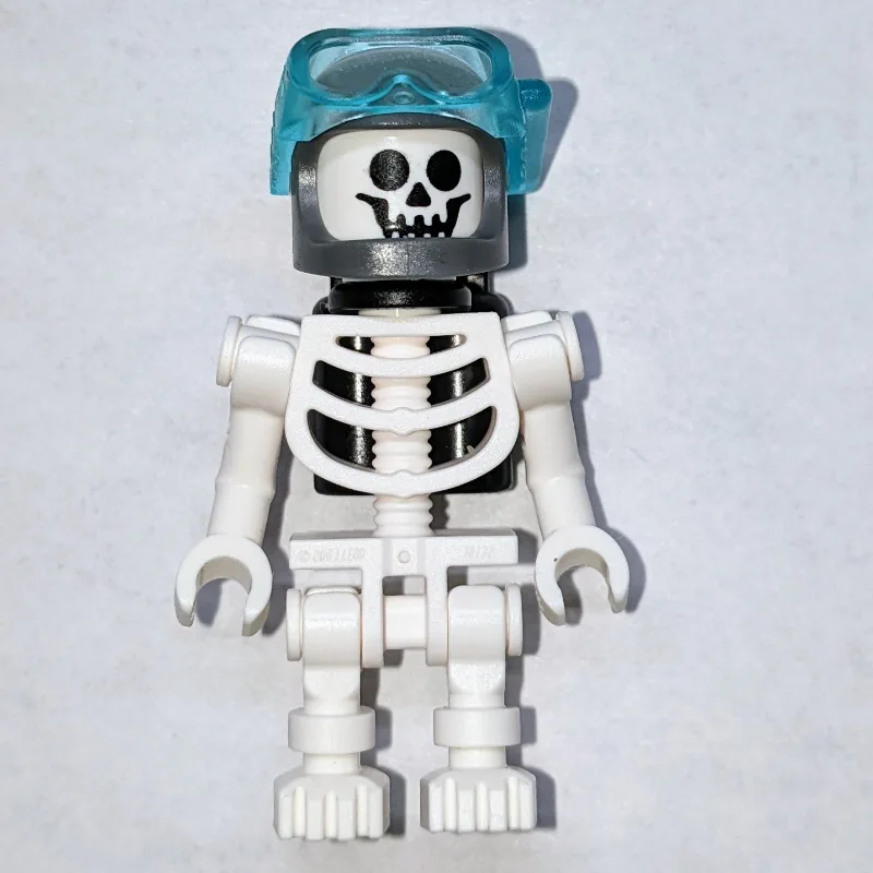 Skeleton, Standard Face, Dive Helmet and Airt… — minifigurine LEGO | Brick Broker