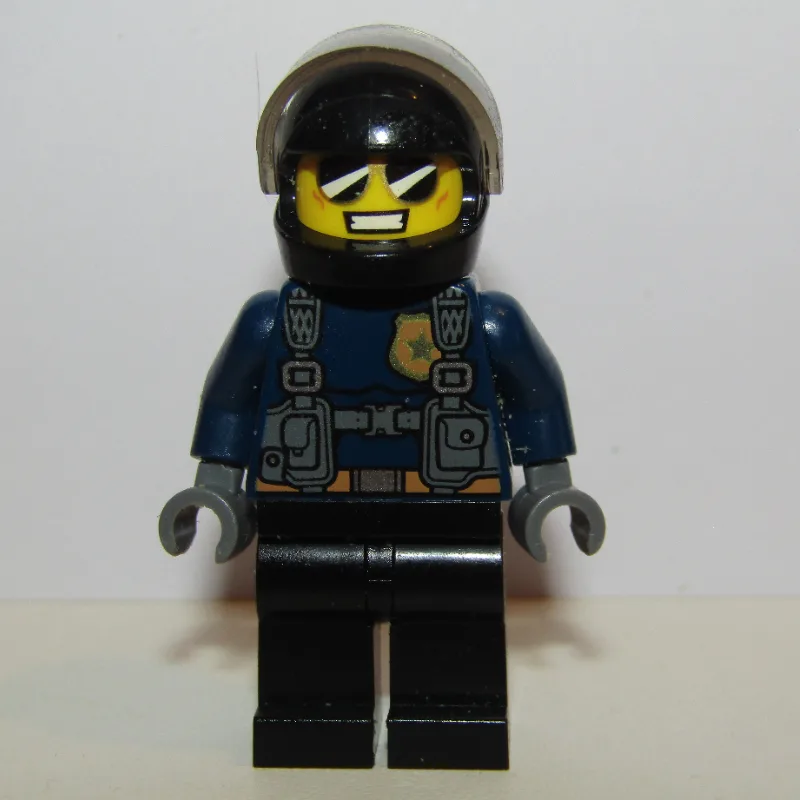 Duke DeTain, Black Helmet with Visor — dans quels sets LEGO ? (fig-010848) | Brick Broker
