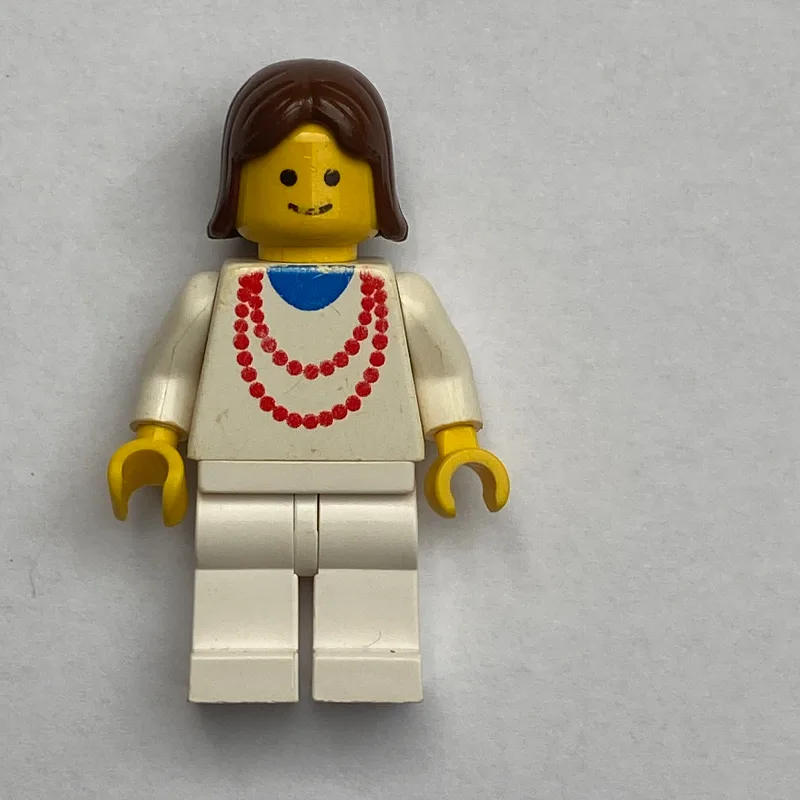 Woman, White Top with Red Necklace, White Leg… — minifigurine LEGO | Brick Broker
