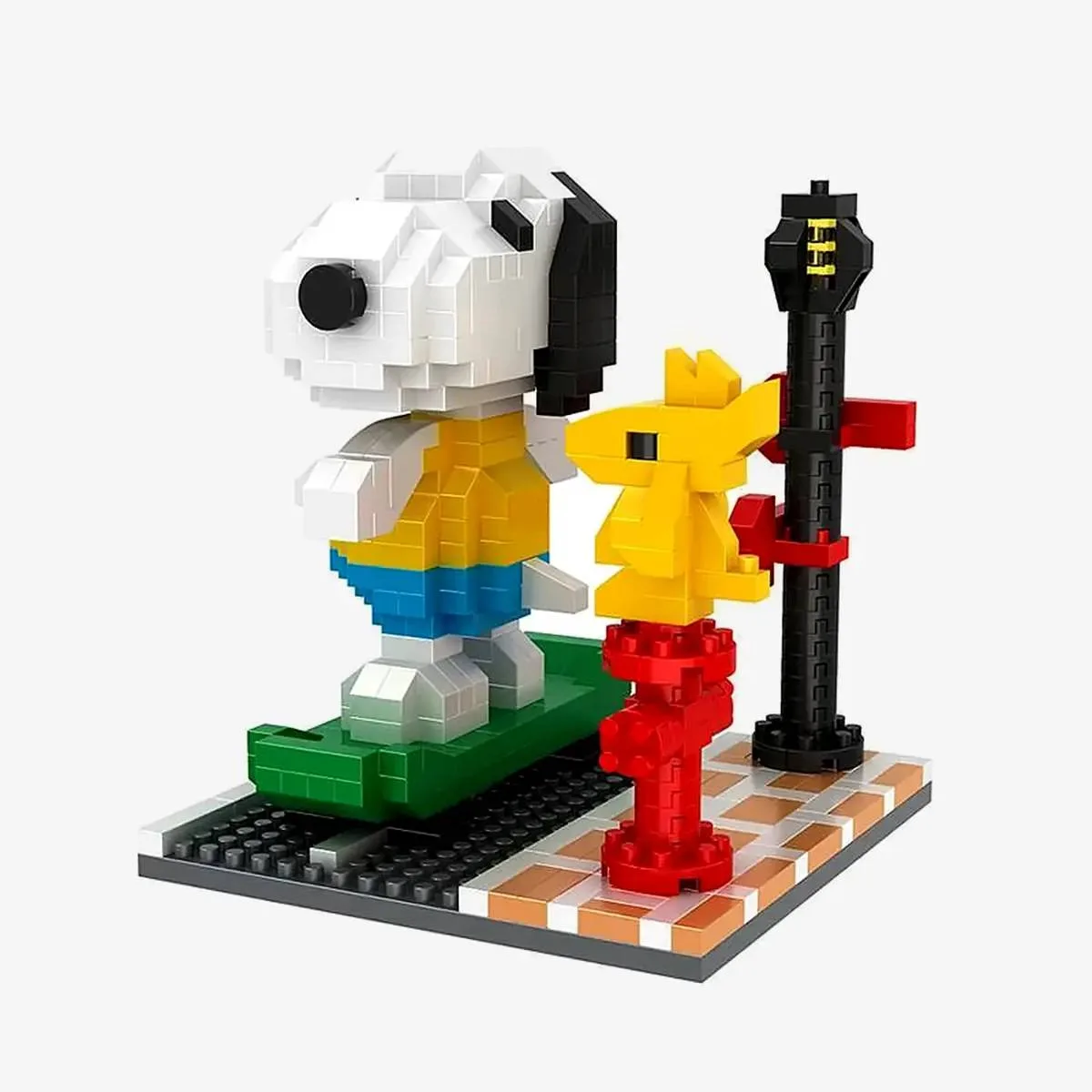 BlueBrixx Snoopy et Woodstock faisant du skateboard (BB-107376) - prix | Brick Broker