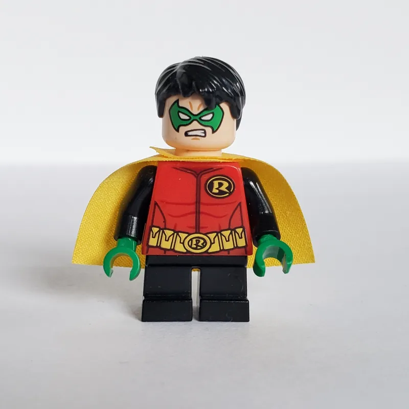 Robin with Short Black Legs and Green Hands (… — minifigurine LEGO | Brick Broker